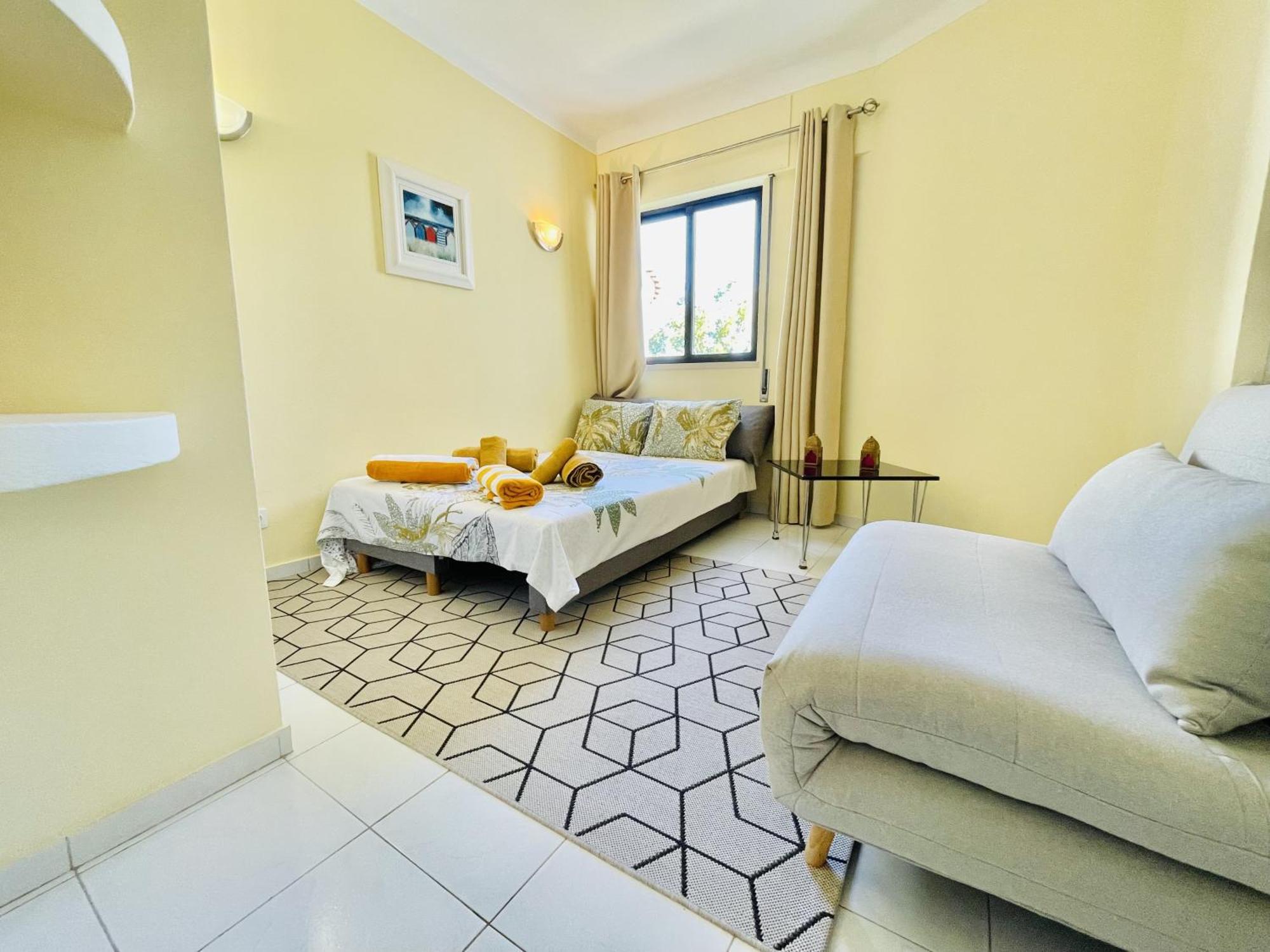 Lavanda - 2 Bedrooms - 3 Level Pool - Garden - Beach 1Km Estômbar Екстериор снимка